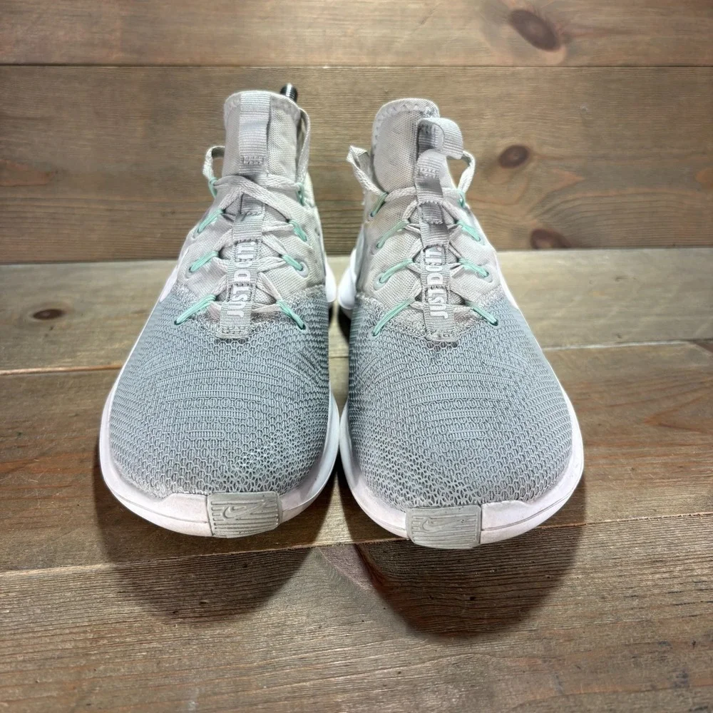 Nike Free TR 8 Womens size 7 shoes Gray Mesh Platinum Igloo Training sneakers